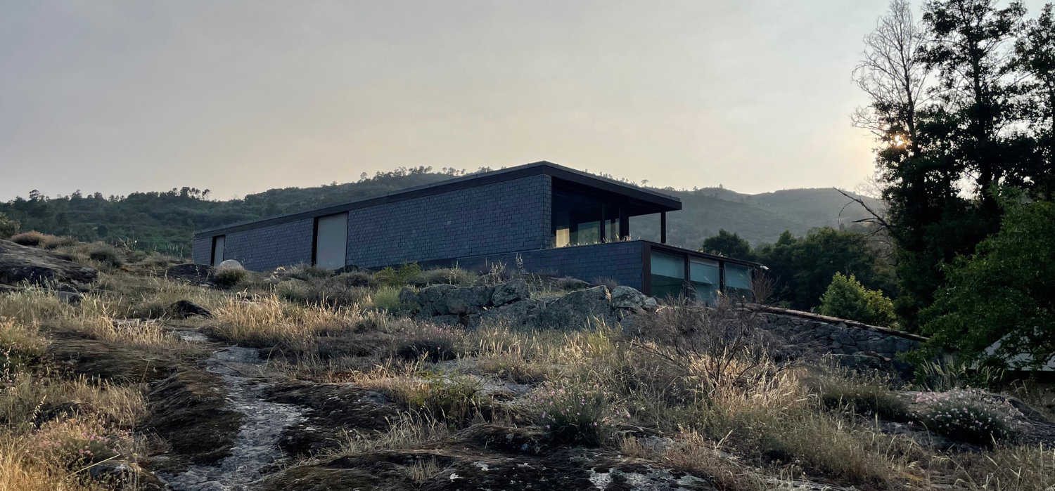 Exclusive Riverside Modern House in Central Portugal